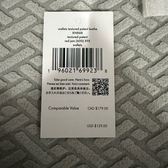 NEW! Kate Spade Red Card Holder with key ring - Picture 5 of 5